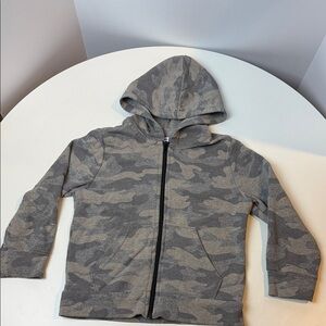 Old Navy Kids Gray Camo Hoodie - kids Size Small